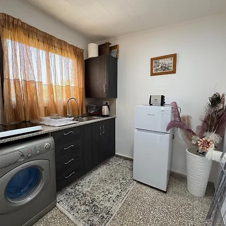 Mackenzie By The Sea Ground Floor Home Larnaca Exterior photo